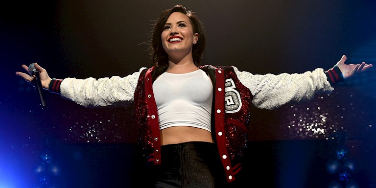 DEMI LOVATO EXPLAINS THE MEANING OF THE NEW HAIRCUT