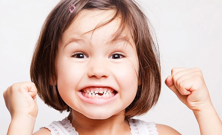 How should daily oral and dental care in children be, be careful!