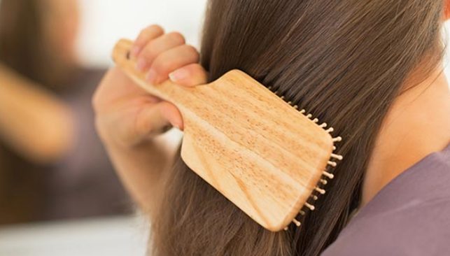 Make sure to use these combs to prevent hair loss!