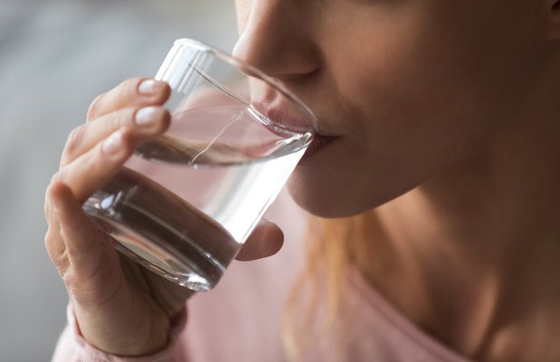 The importance of drinking water for comfortable digestion and beauty